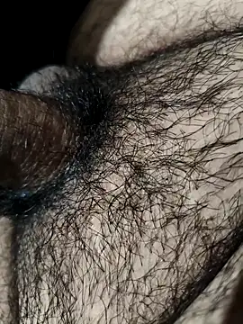 danieeeel0009 online show from April 6, 2026, 12:39 pm