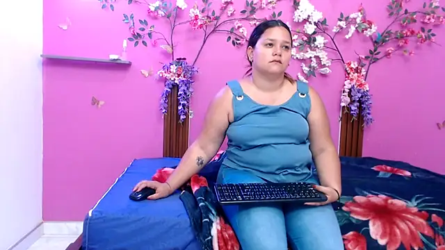 Snapshot of starfishanal21 chatting on June 1, 2026, 8:10 pm starfishanal21 online show from June 1, 2026, 8:10 pm