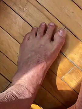 Darktrain50 online show from April 12, 2026, 4:23 pm