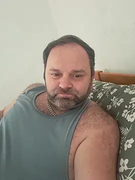 Snapshot of SlowTemptation chatting on April 4, 2026, 11:40 am SlowTemptation online show from April 4, 2026, 11:40 am