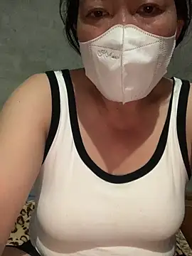 Snapshot of candy-beo chatting on June 18, 2026, 1:48 pm candy-beo online show from June 18, 2026, 1:48 pm