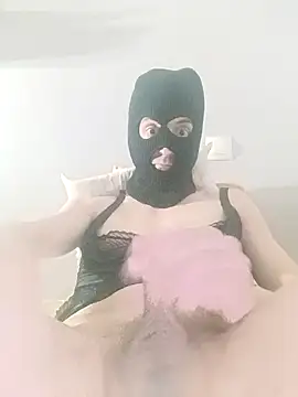 Snapshot of Tinaki_cross chatting on April 6, 2026, 1:25 am Tinaki cross online show from April 6, 2026, 1:25 am