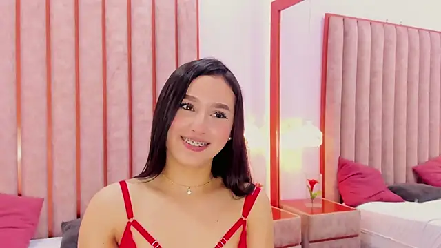 Snapshot of Zoe_Monrow chatting on May 10, 2026, 12:10 pm Zoe Monrow online show from May 10, 2026, 12:10 pm