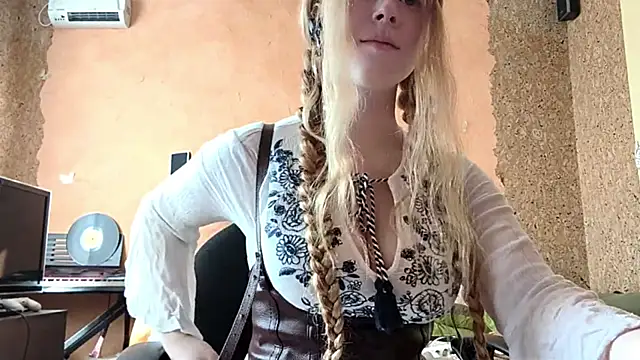Snapshot of KateVibe_01 chatting on April 7, 2026, 11:15 pm KateVibe 01 online show from April 7, 2026, 11:15 pm