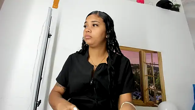 Snapshot of EllyBloom chatting on June 6, 2026, 1:16 pm EllyBloom online show from June 6, 2026, 1:16 pm