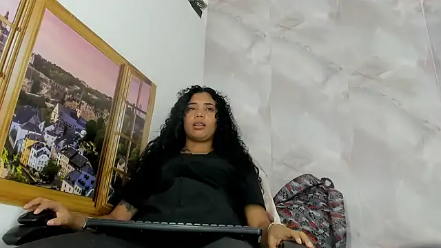Snapshot of EllyBloom chatting on June 22, 2026, 1:08 pm EllyBloom online show from June 22, 2026, 1:08 pm
