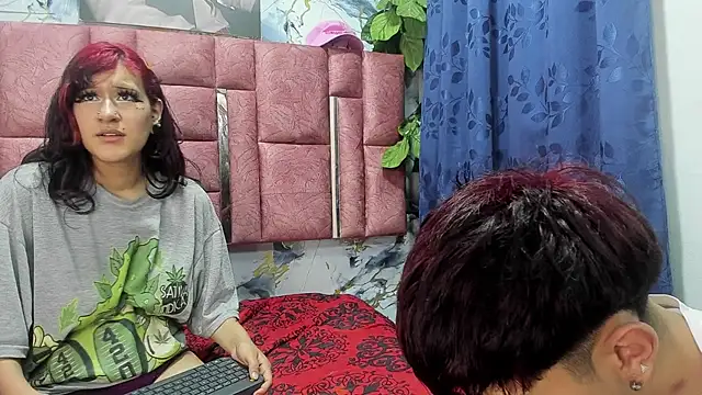 Snapshot of keily_and_carty chatting on May 24, 2026, 5:12 am keily and carty online show from May 24, 2026, 5:12 am