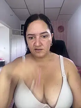 Fresita-12 online show from April 29, 2026, 8:48 pm