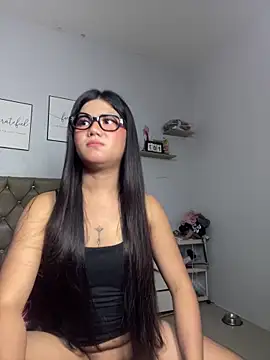 JassmineLove online show from April 7, 2026, 3:45 pm