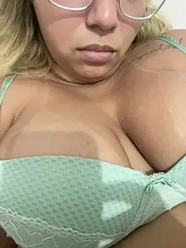 gabyzinha2030 online show from July 21, 2026, 10:34 pm
