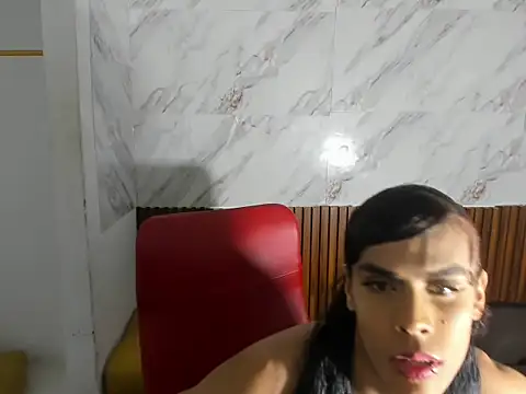stefani robles online show from May 18, 2026, 11:54 pm