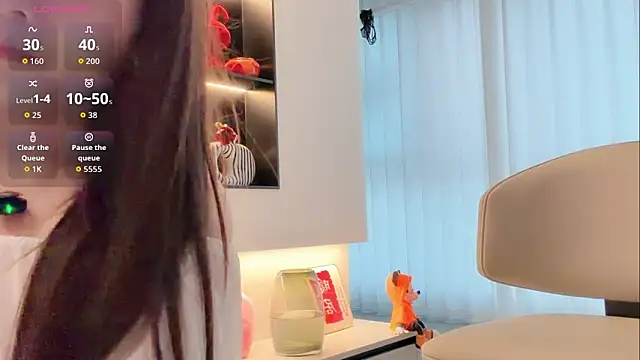 Snapshot of tingting-youu chatting on April 14, 2026, 10:32 am tingting-youu online show from April 14, 2026, 10:32 am