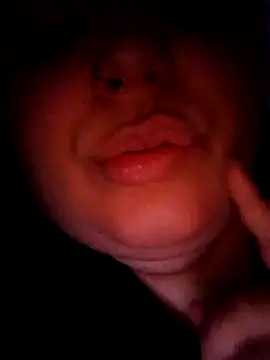 Snapshot of criscvwolff99 chatting on April 7, 2026, 3:51 am criscvwolff99 online show from April 7, 2026, 3:51 am