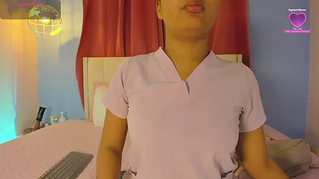 sweetkimmie  online show from May 21, 2026, 12:34 pm