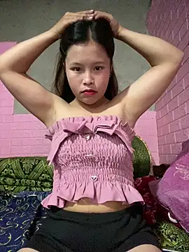 Snapshot of Hini_cute chatting on April 11, 2026, 6:29 am Hini cute online show from April 11, 2026, 6:29 am