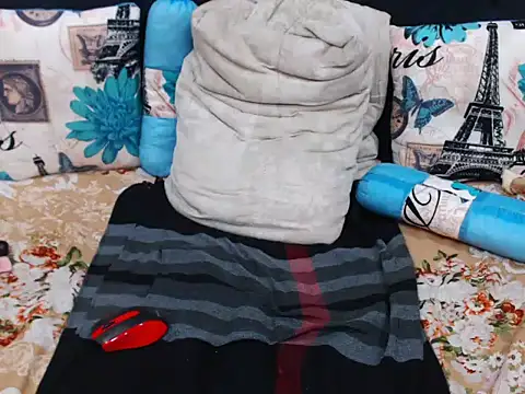 Snapshot of ChocolateClitt chatting on April 11, 2026, 5:23 am ChocolateClitt online show from April 11, 2026, 5:23 am