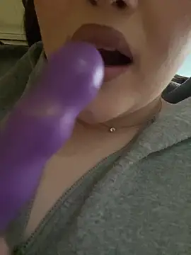 gorgiamtnx online show from April 5, 2026, 3:42 pm