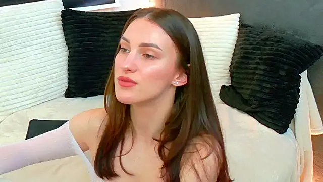 Snapshot of Amira_a chatting on May 28, 2026, 4:21 am Amira a online show from May 28, 2026, 4:21 am