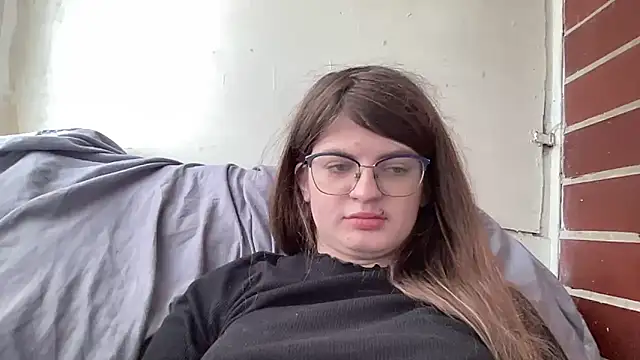 Snapshot of AmilenHot chatting on April 8, 2026, 8:47 am AmilenHot online show from April 8, 2026, 8:47 am