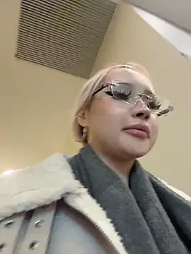 Snapshot of pink_medi1 chatting on April 12, 2026, 10:31 am pink medi1 online show from April 12, 2026, 10:31 am