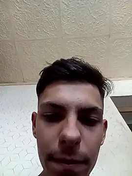 robertmrn112 online show from April 26, 2026, 12:25 pm