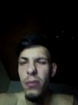 robertmrn112 online show from April 27, 2026, 1:14 am