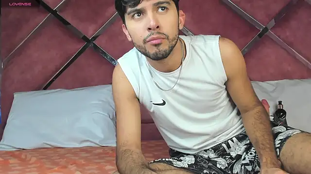 RodrigoColby2 online show from April 21, 2026, 2:37 am