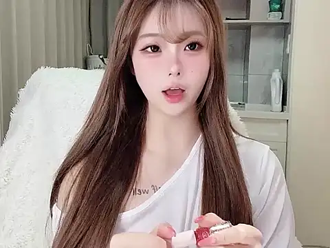 Snapshot of xiaoyugan_cute chatting on April 6, 2026, 3:02 pm xiaoyugan cute online show from April 6, 2026, 3:02 pm