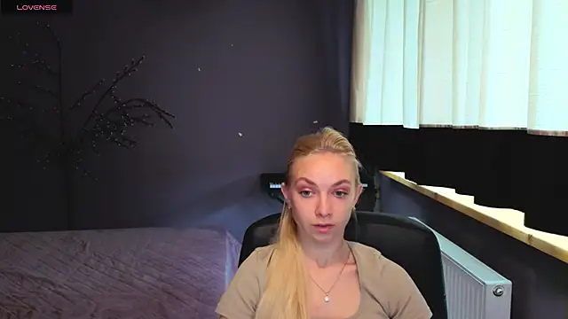 SonnySofia online show from May 12, 2026, 5:48 am