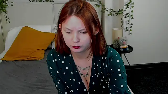 Snapshot of Charlotte_Stee chatting on June 2, 2026, 2:02 am Charlotte Stee online show from June 2, 2026, 2:02 am