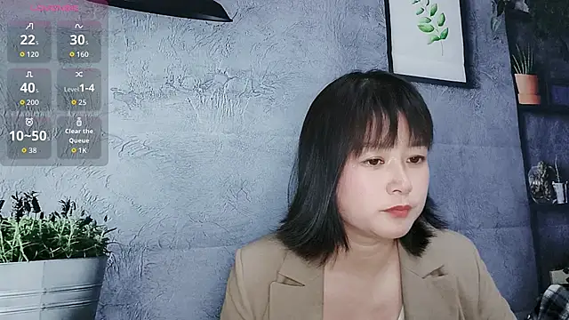 HH-Ying7 online show from May 3, 2026, 12:11 pm