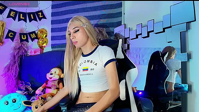 Jesica tan online show from June 25, 2026, 4:12 am