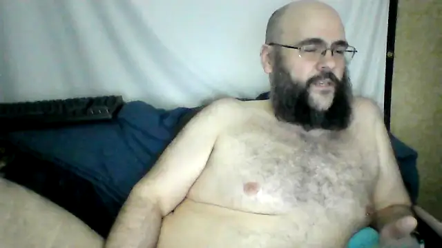 BriTheTopBear online show from April 21, 2026, 1:42 am