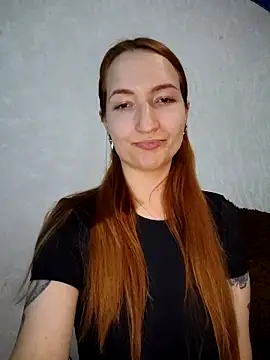 Snapshot of LeonaFox chatting on May 6, 2026, 3:50 pm LeonaFox online show from May 6, 2026, 3:50 pm