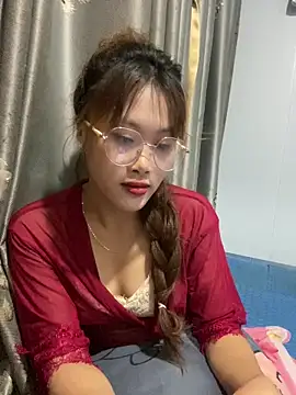 Zoe X1 online show from April 16, 2026, 7:53 am