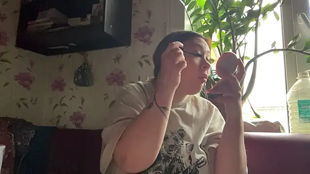  online show from April 10, 2026, 11:15 am