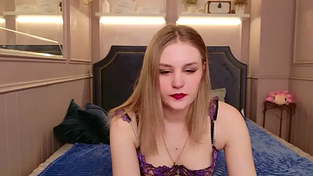 Molly Voses online show from April 21, 2026, 1:42 am