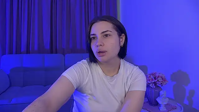 Snapshot of AdrianaToress chatting on May 8, 2026, 5:13 am AdrianaToress online show from May 8, 2026, 5:13 am