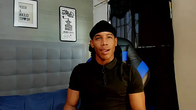 Snapshot of axel_silva4 chatting on April 15, 2026, 12:34 pm axel silva4 online show from April 15, 2026, 12:34 pm