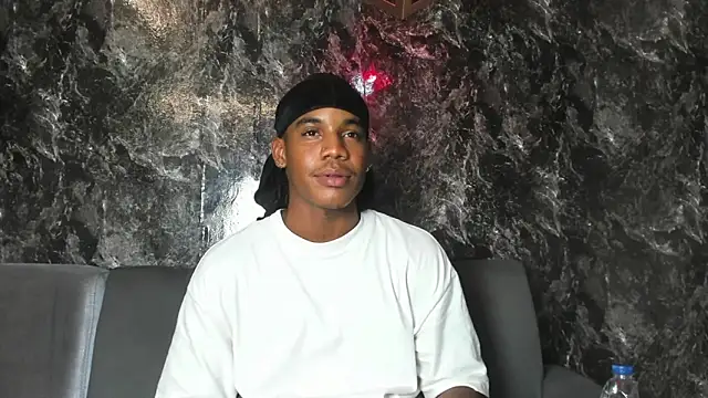 Snapshot of axel_silva4 chatting on May 12, 2026, 7:55 pm axel silva4 online show from May 12, 2026, 7:55 pm