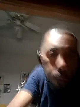 Snapshot of Willybigcock1981 chatting on May 19, 2026, 3:46 am Willybigcock1981 online show from May 19, 2026, 3:46 am