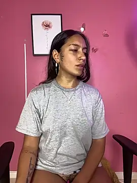 DulceLatinaxo online show from May 1, 2026, 9:52 pm