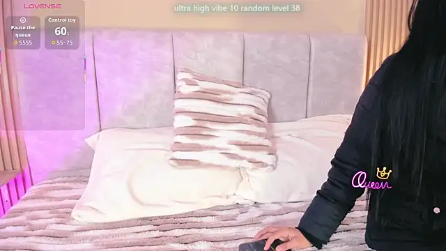 cherlyn 1 online show from April 13, 2026, 1:27 pm