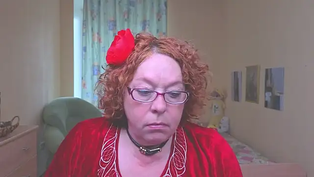 Fara Flutte online show from May 12, 2026, 5:04 am