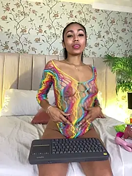 Snapshot of VegaSara chatting on April 6, 2026, 10:22 pm VegaSara online show from April 6, 2026, 10:22 pm