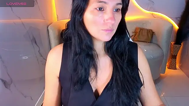 Snapshot of Alisson_tx_ chatting on May 4, 2026, 7:43 pm Alisson tx online show from May 4, 2026, 7:43 pm
