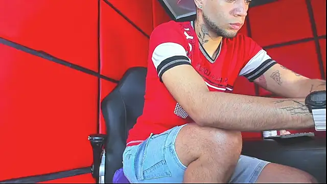 Daniel huge22 online show from April 12, 2026, 2:11 pm