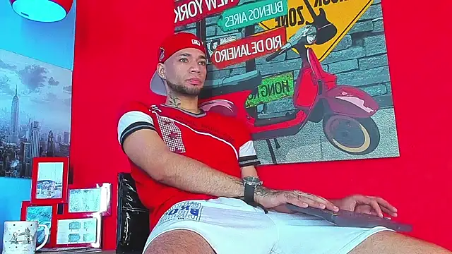Daniel huge22 online show from April 21, 2026, 10:01 pm