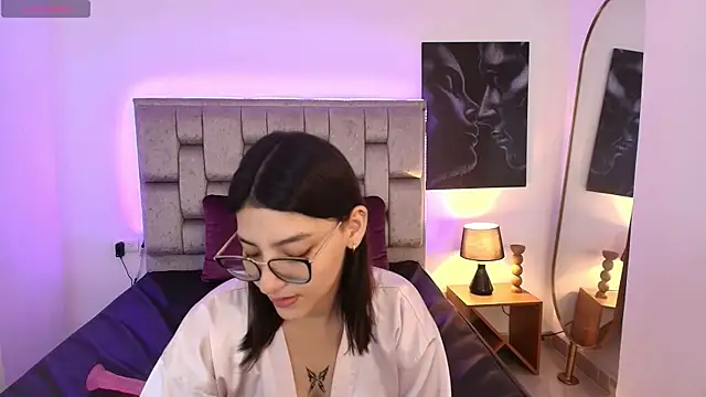 Snapshot of candy_tina chatting on April 17, 2026, 2:09 pm candy tina online show from April 17, 2026, 2:09 pm
