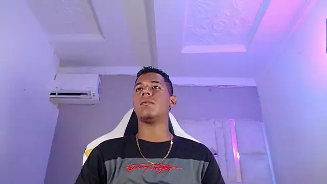 Leo 444  online show from April 9, 2026, 12:54 pm